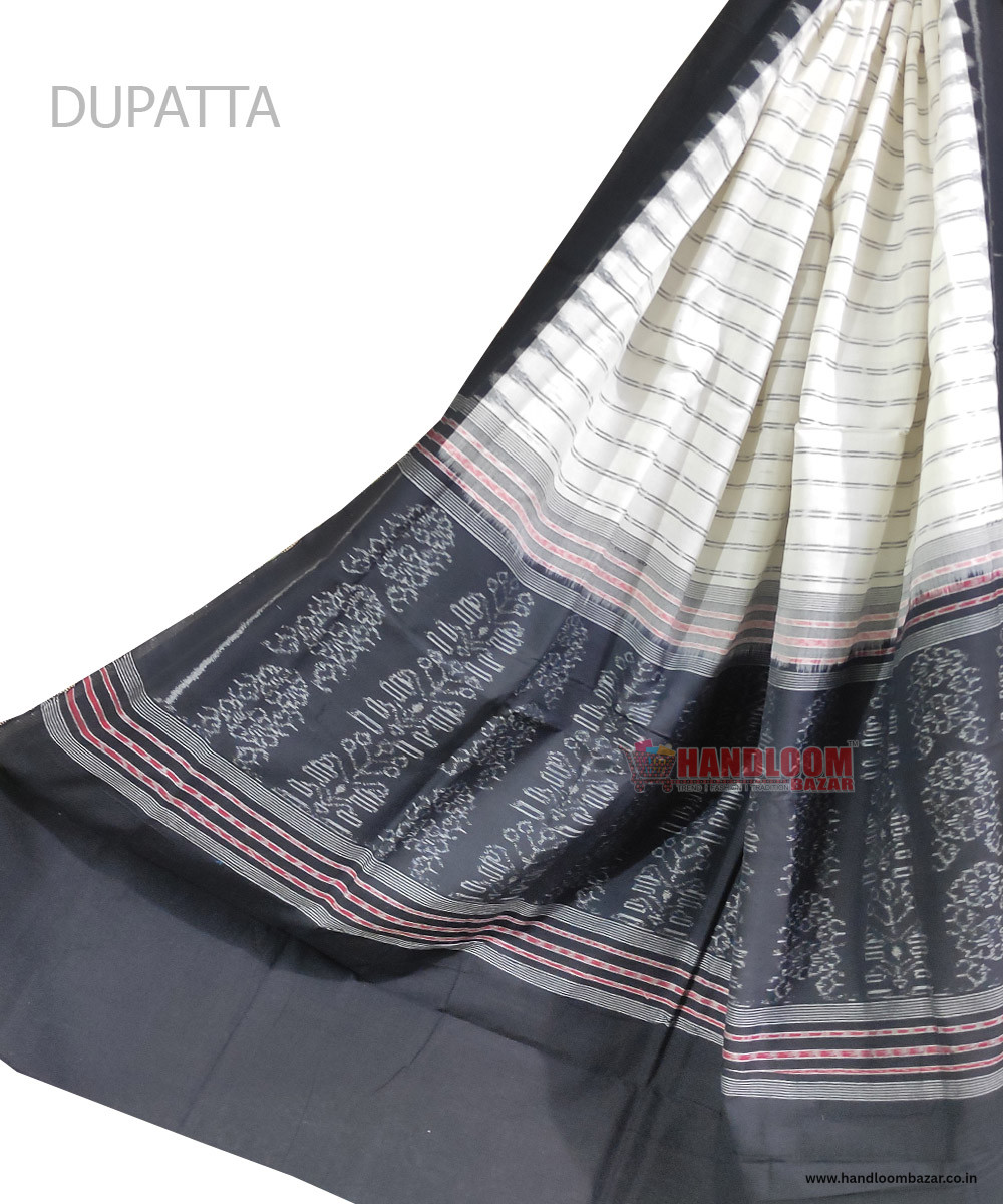 Offwhite Black Sambalpuri Handwoven Single Ikat Cotton Dupatta SFCDUP0667